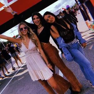 Meet your Posher, Ana